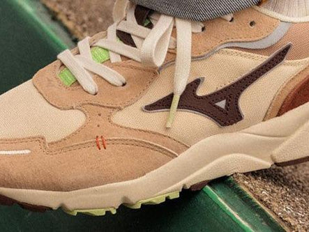 Mizuno Sky Medal ß ''Sand / Coffee'' - SneakerBAAS