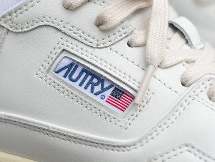 Autry CLC Low M ''Mat White'' - SneakerBAAS