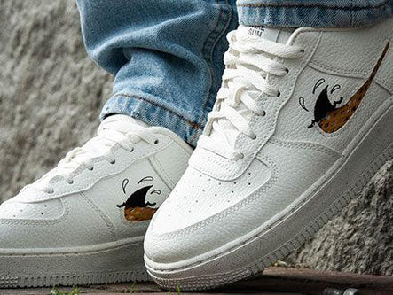 Nike Air Force 1 LV8 